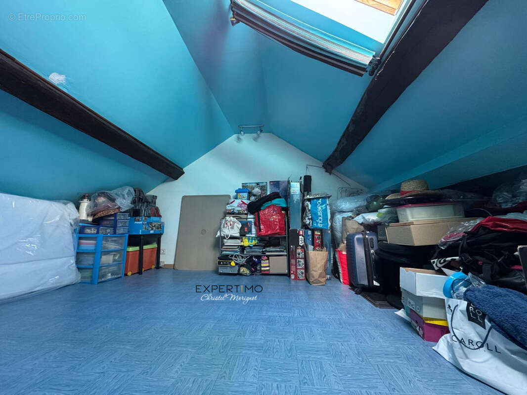 Maison à COUTEVROULT