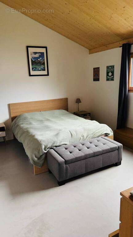 Maison à SAINT-GENIS-POUILLY