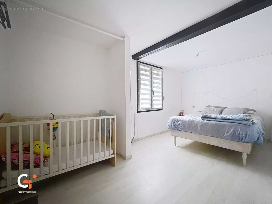 Maison de ville avec annexes - photo 7