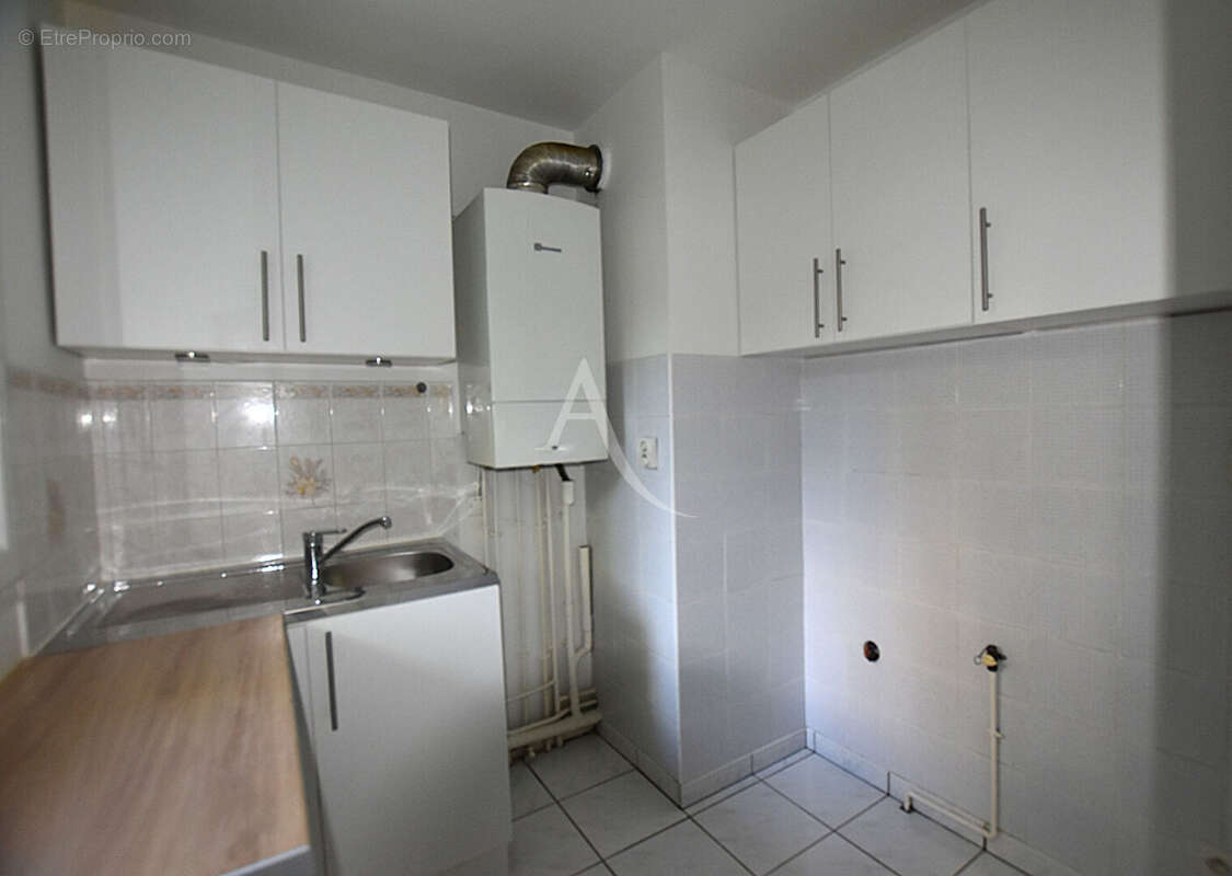 Appartement à COMBS-LA-VILLE
