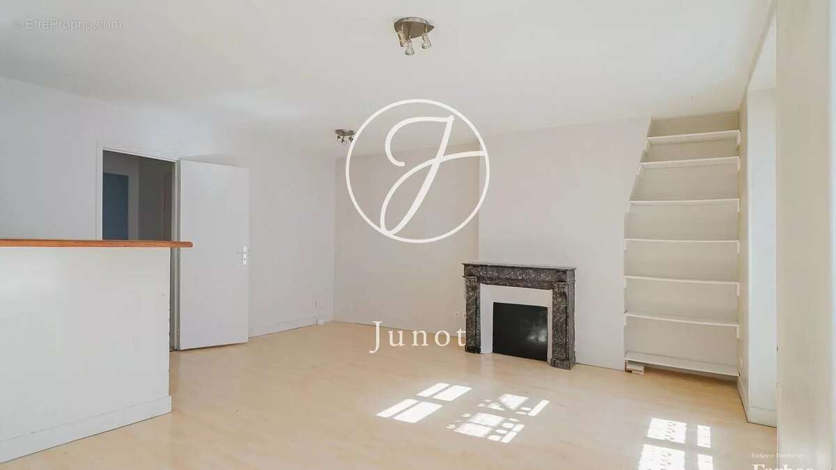 Appartement à PARIS-11E