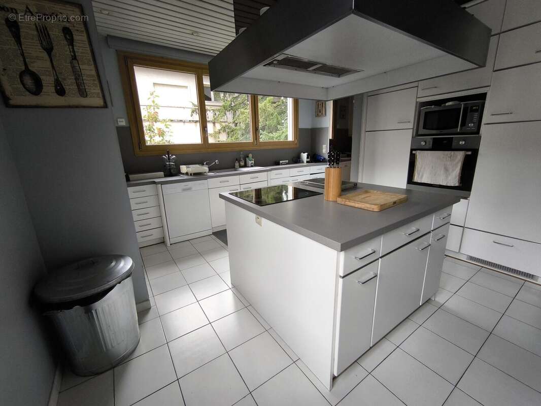 Maison à MONT-SAINT-PERE