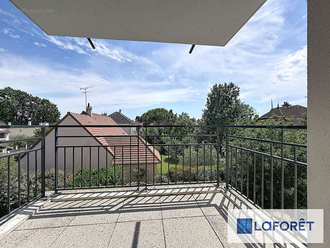 Appartement à LE PLESSIS-TREVISE