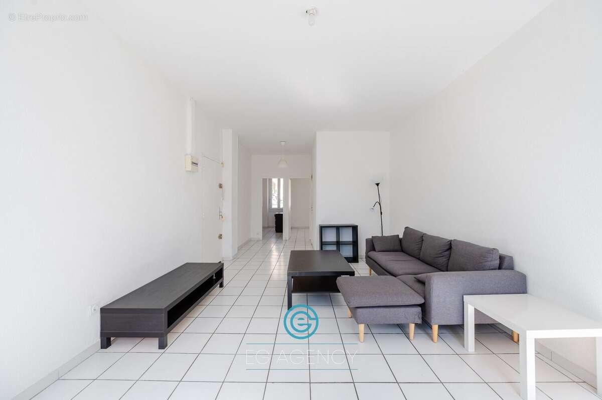 Appartement à MARSEILLE-4E