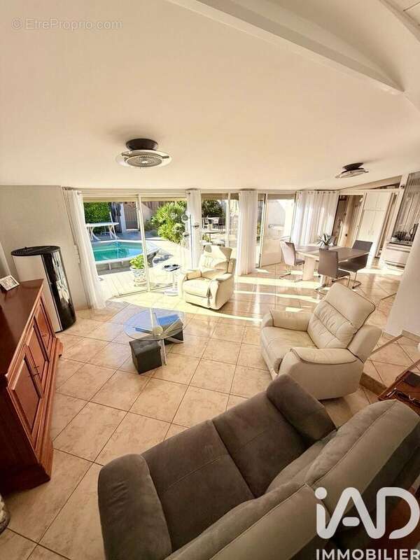 Photo 5 - Maison à CUERS