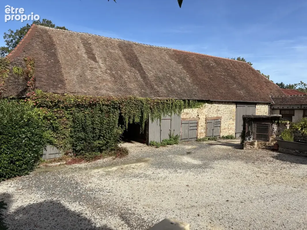 Fermette transformée en gite complexe avec piscine et 4 hectares de terrain avec bois - photo 38