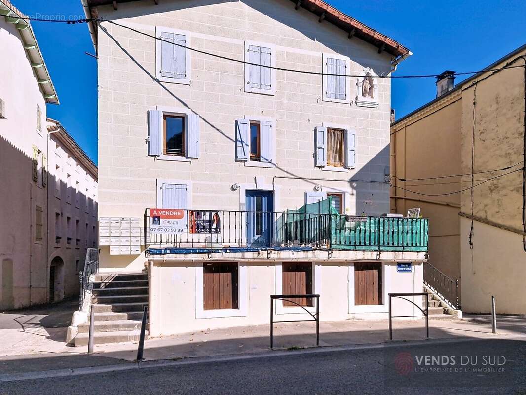 Appartement à LAMALOU-LES-BAINS