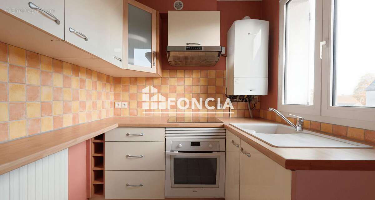 Appartement à VERT-SAINT-DENIS