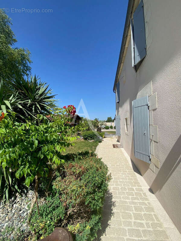 Ensemble immobilier - photo 4
