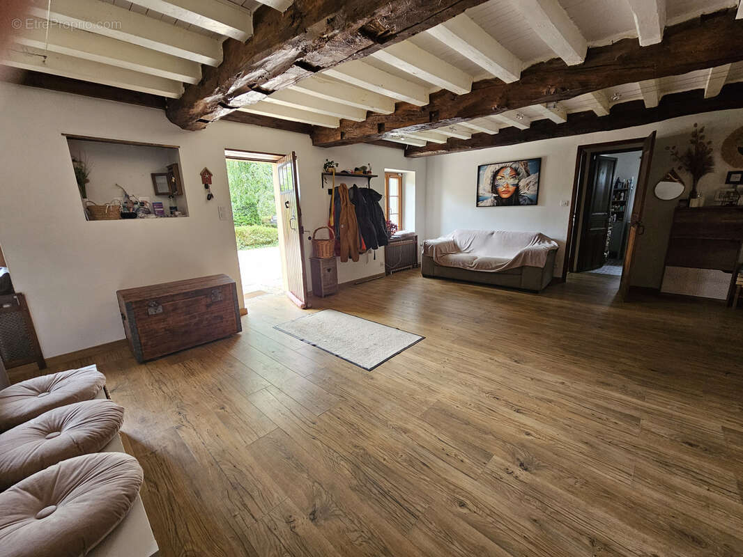 Maison à SAINT-PRIEST-BRAMEFANT