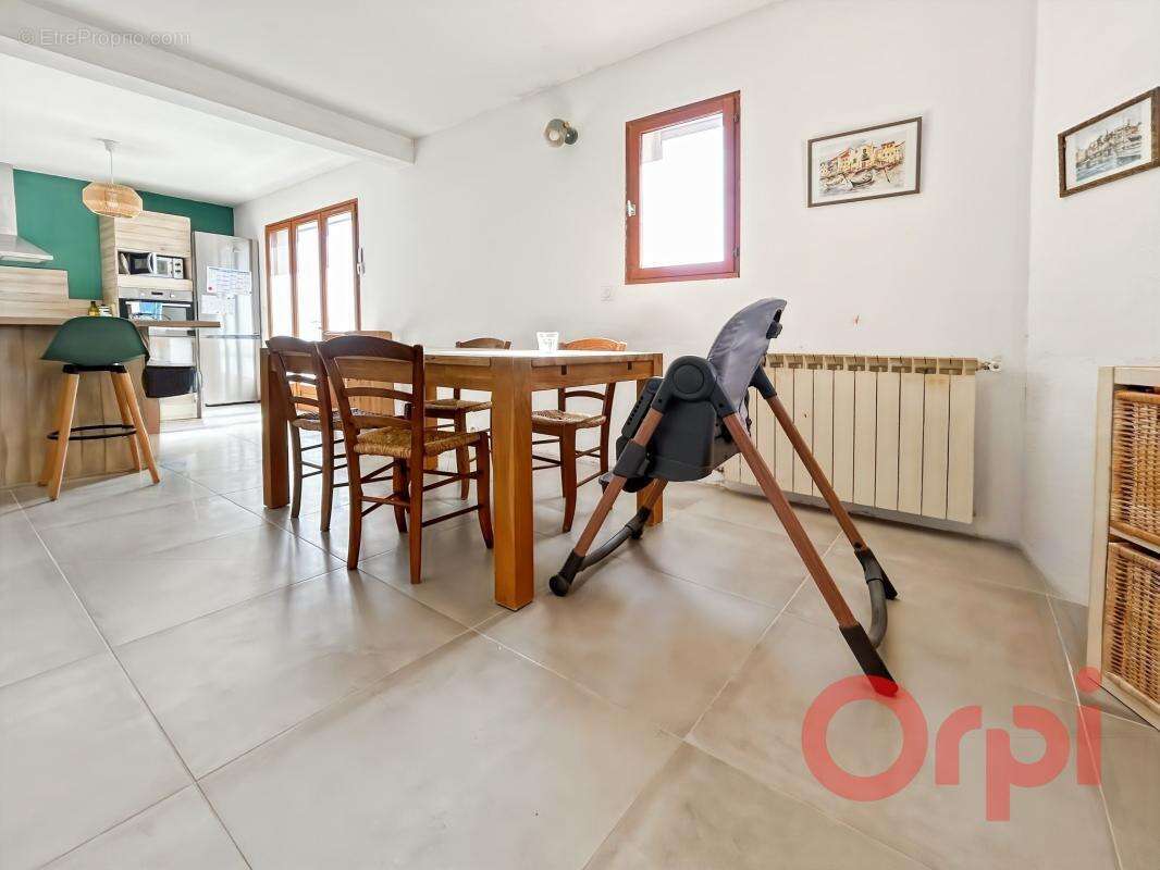 Maison 3 faces avec piscine, terrasse plein sud et sous-sol aménagé - photo 8
