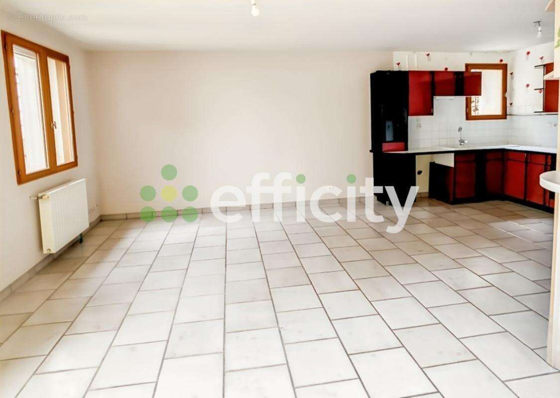 Maison à SAINT-MARCEL