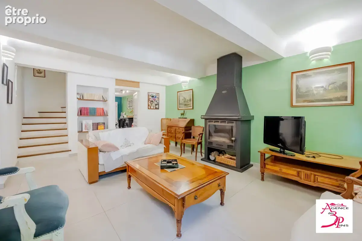 Maison 5 pièces 200 m² à vendre à Pierrefeu-Du-Var (83390) - photo 3