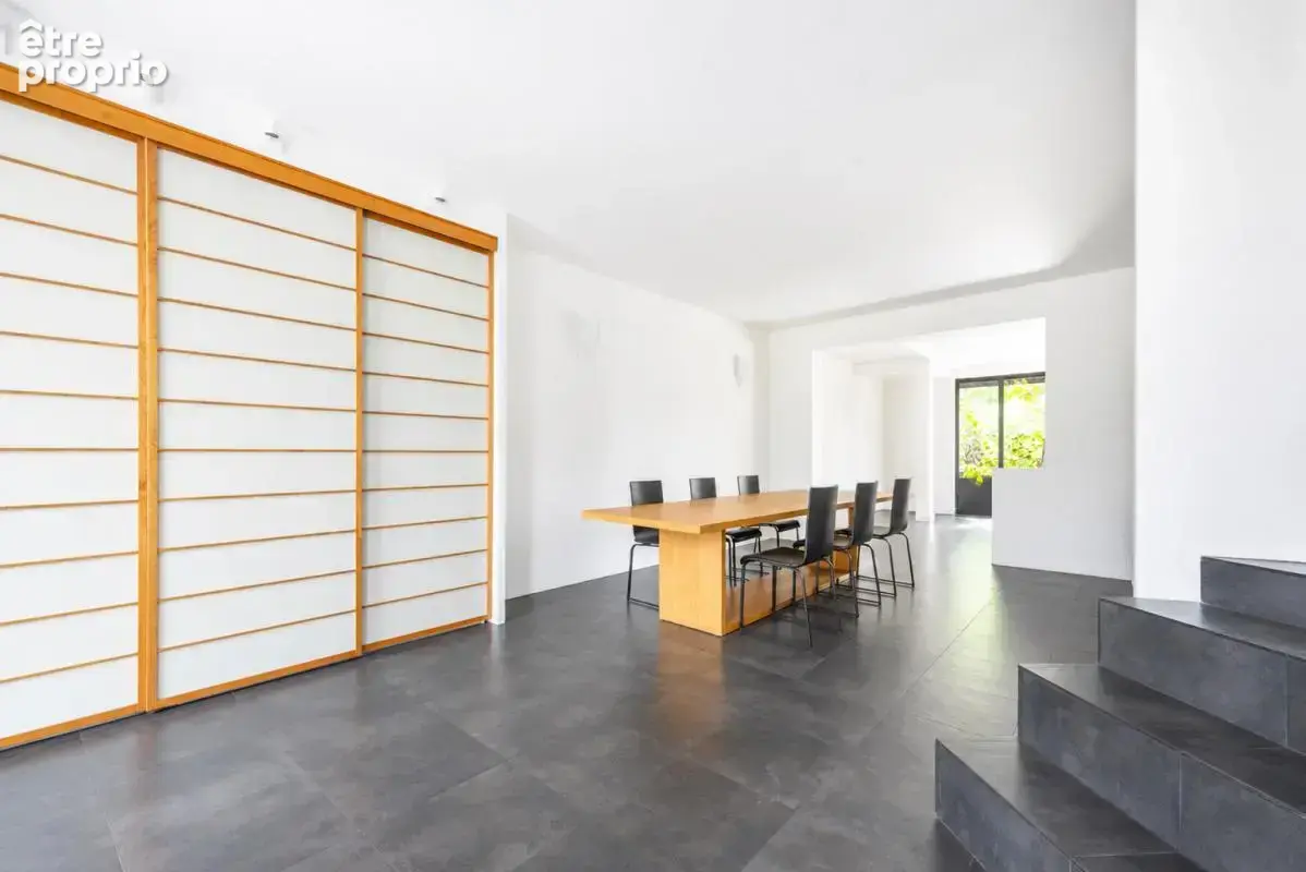 Demeure de  6 pièce(s) de 217m2 au sol - Nanterre Ville - photo 5