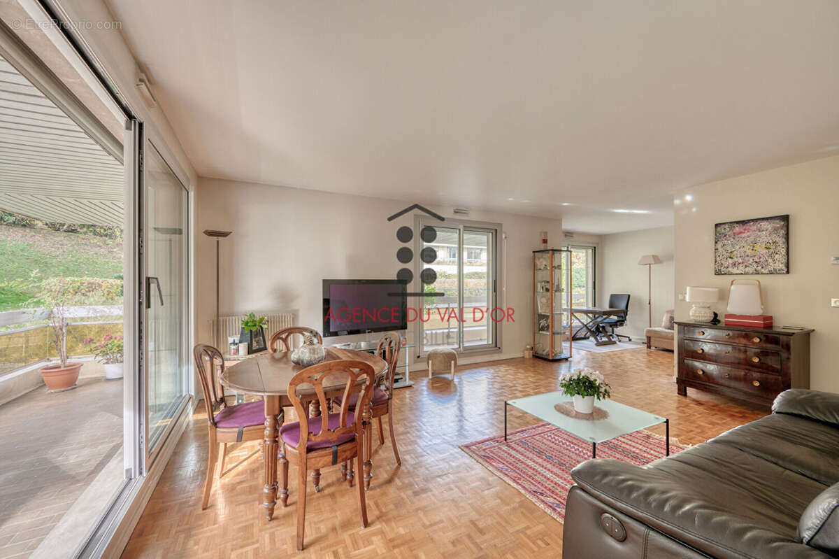 Appartement à BOUGIVAL