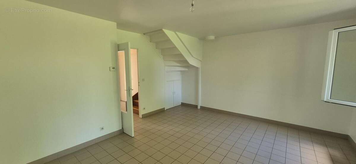 Maison 89 m² à Bourg-En-Bresse  - photo 3