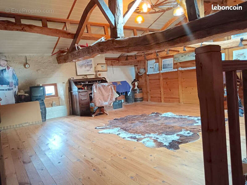 Maison à PREGUILLAC