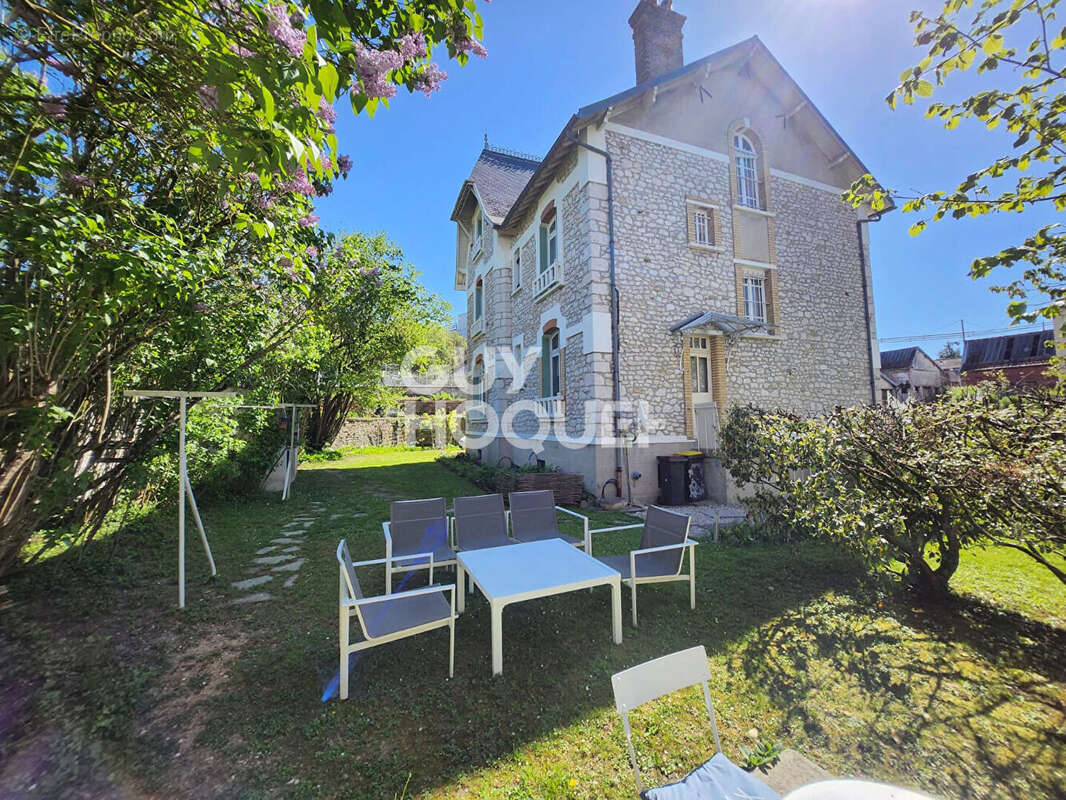 Maison à LONGUEVILLE