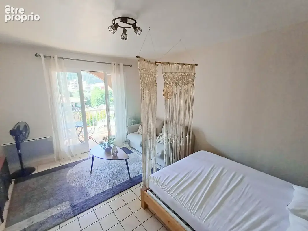Vals-les-bains - appartement t1 avec balcon - photo 5
