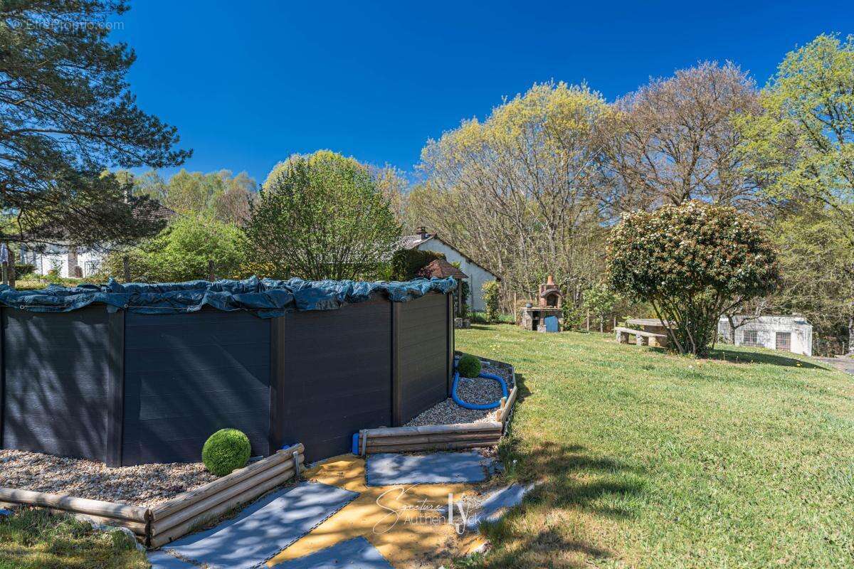 Maison à BONNAC-LA-COTE