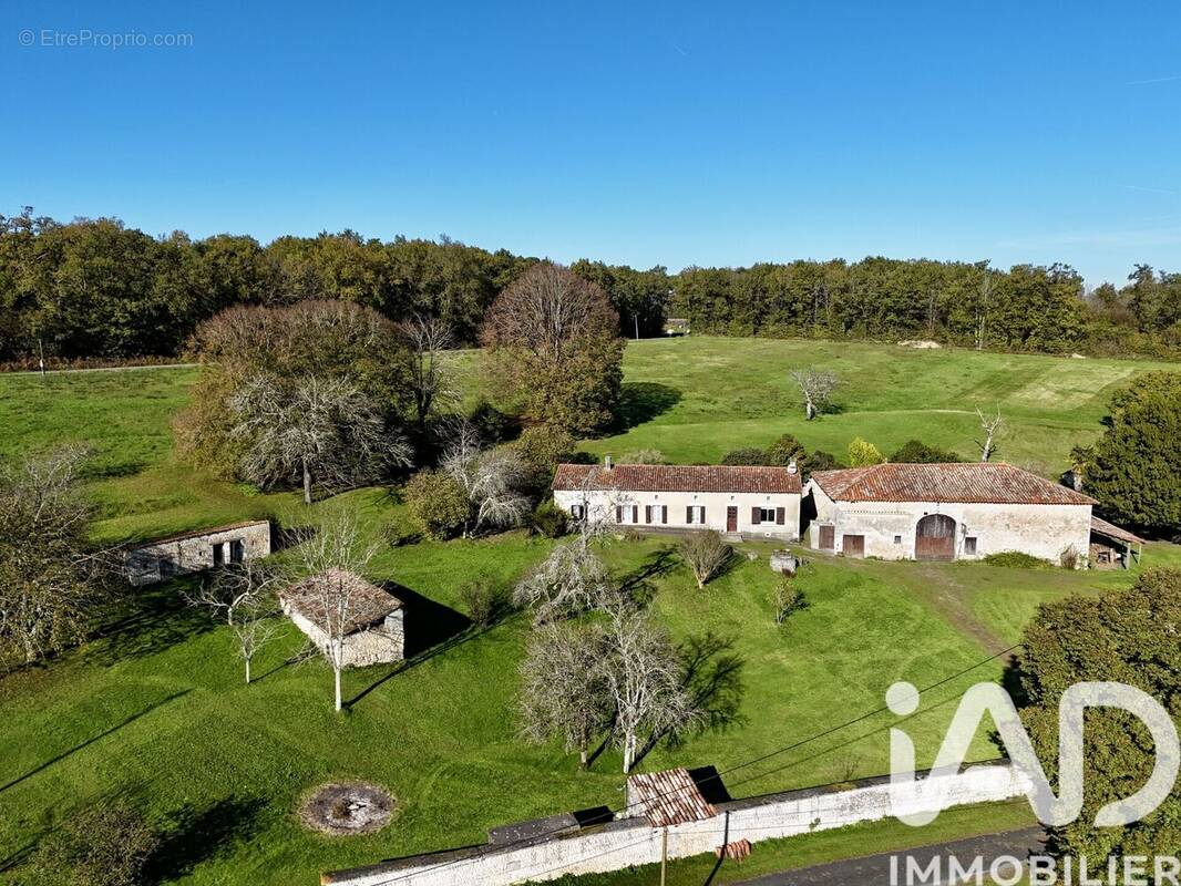 Photo 1 - Maison à BESSAC