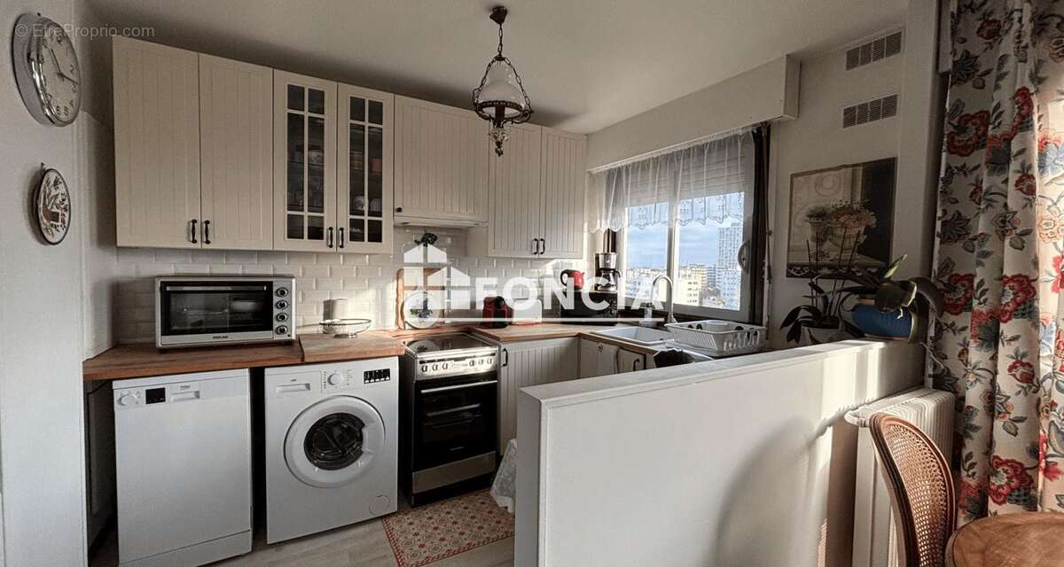 Appartement à PARIS-19E