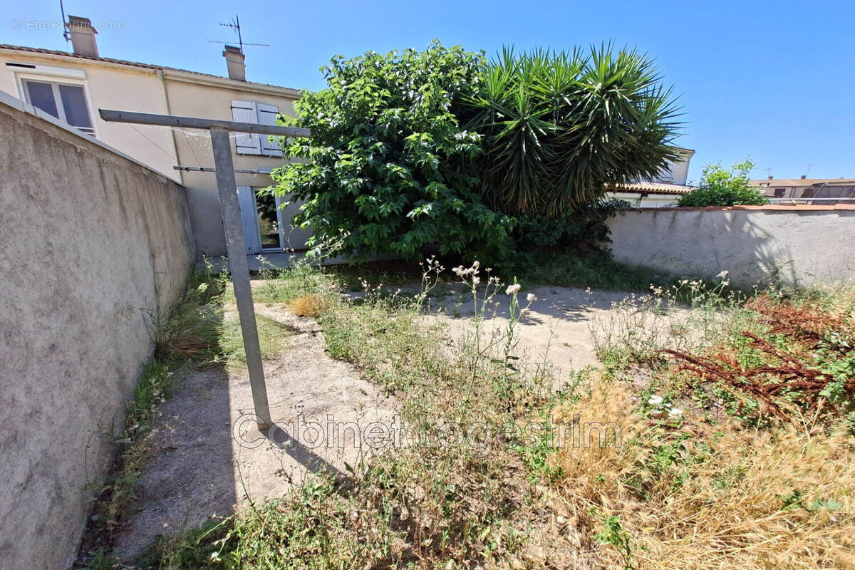 Maison à MILHAUD