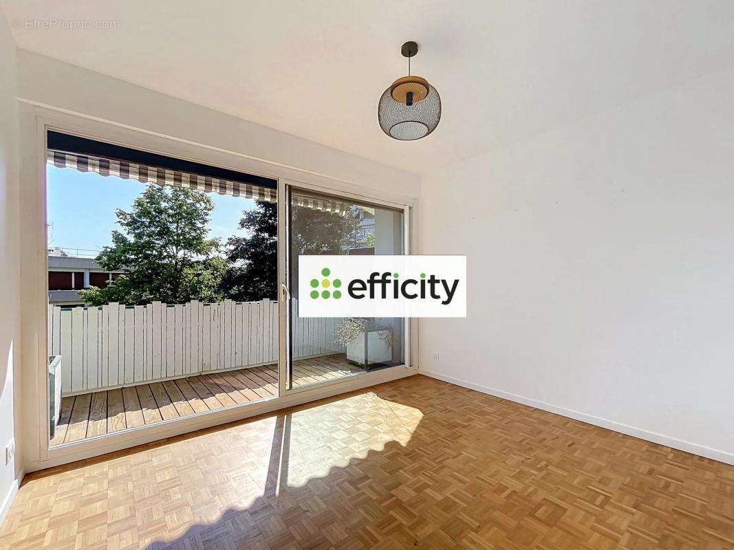 Appartement 3 pièces de 75 m² avec exceptionnel balcon de 19 m² - photo 7