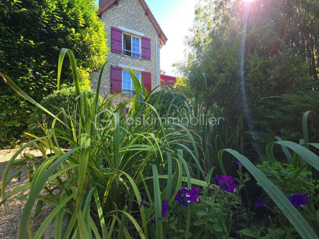 Maison à COURLON-SUR-YONNE