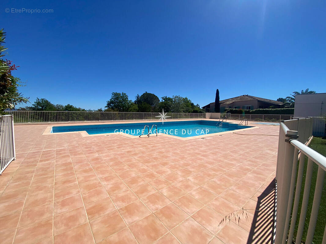 Maison à ROQUEBRUNE-SUR-ARGENS