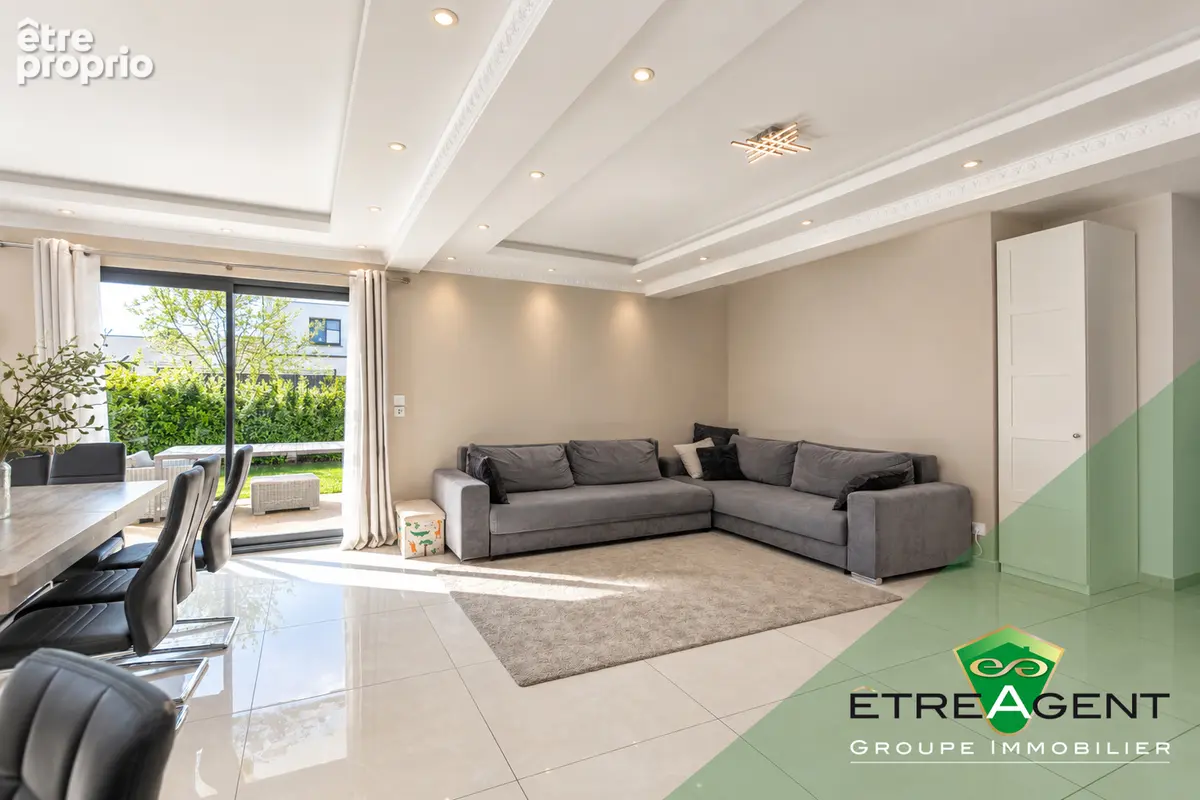 Maison SOLIERS - 123 m² - 4 chambres - photo 17