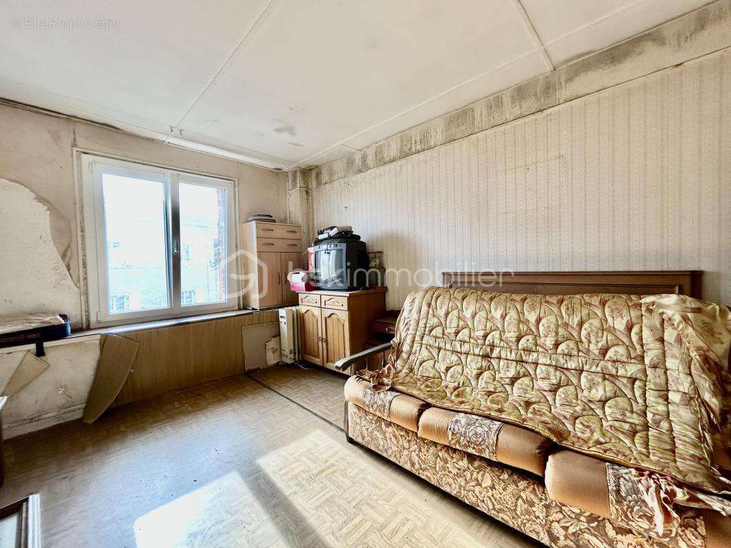 Maison à VELOTTE-ET-TATIGNECOURT