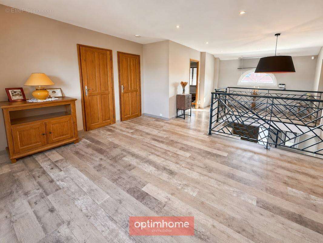 Margny-lès-compiègne – propriété contemporaine de 260 m² avec dépendance de plus de 170 m² - photo 15