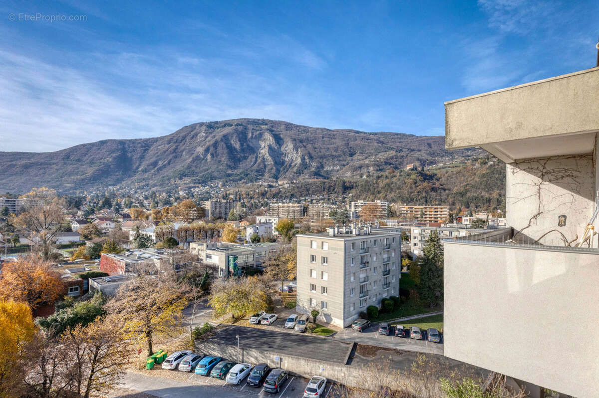 Appartement à MEYLAN