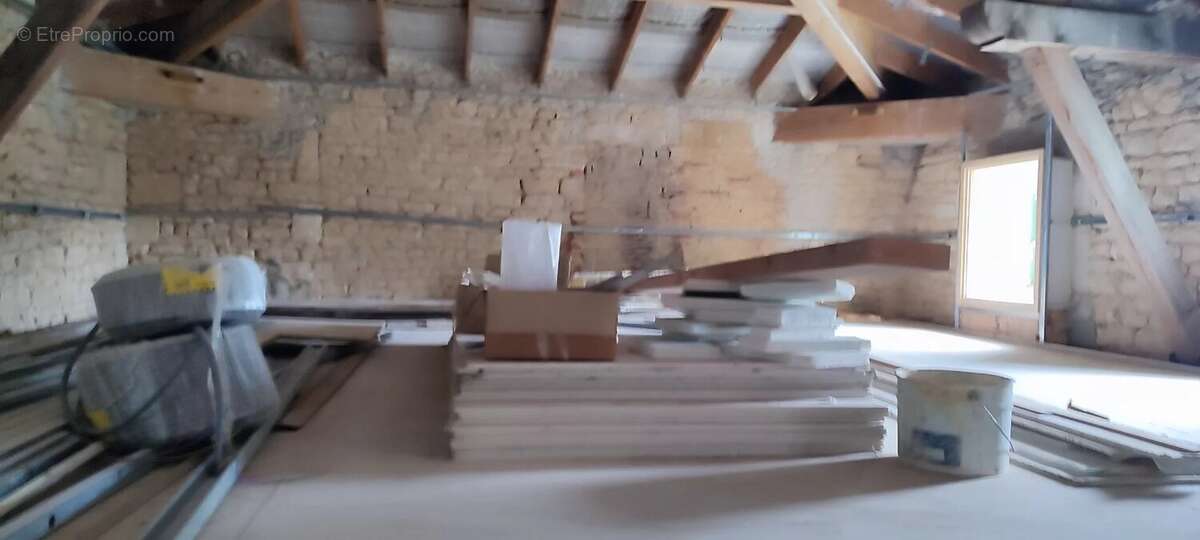 Maison Charentaise à rénover avec plusieurs dépendances et un grand jardin - photo 14