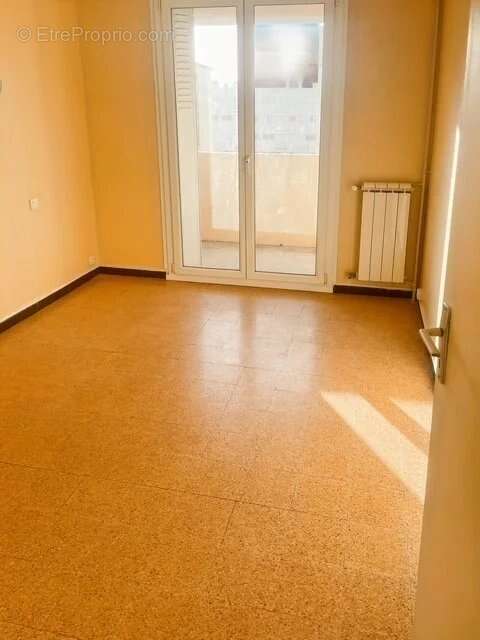 Appartement à SALON-DE-PROVENCE