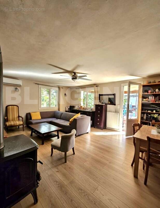 Salon Lulu - Maison à LA CIOTAT