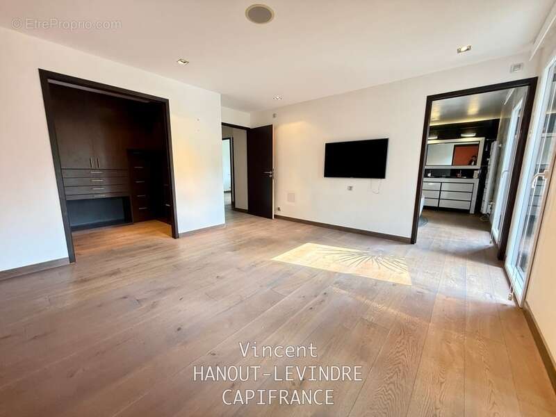Maison à vendre 9 pièces BAZOGES EN PAILLERS (85) - photo 37