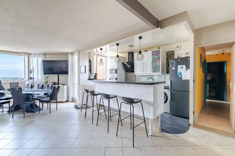 Appartement à LIVRY-GARGAN