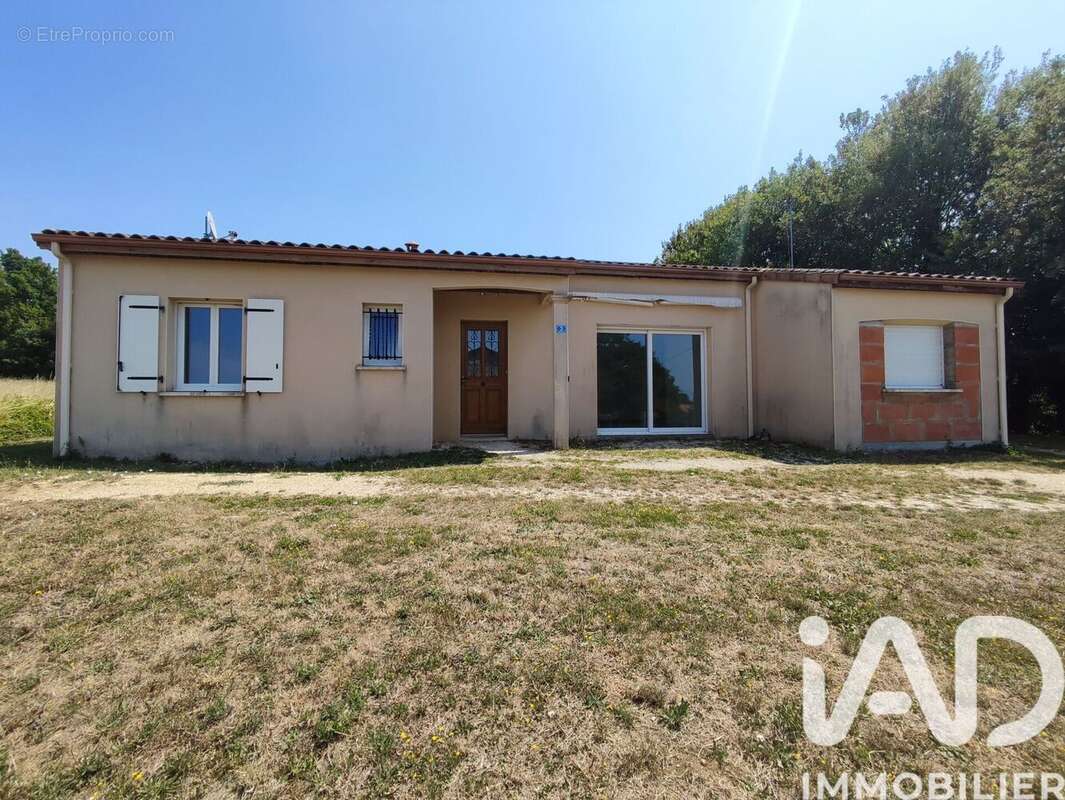 Photo 2 - Maison à CHIVES