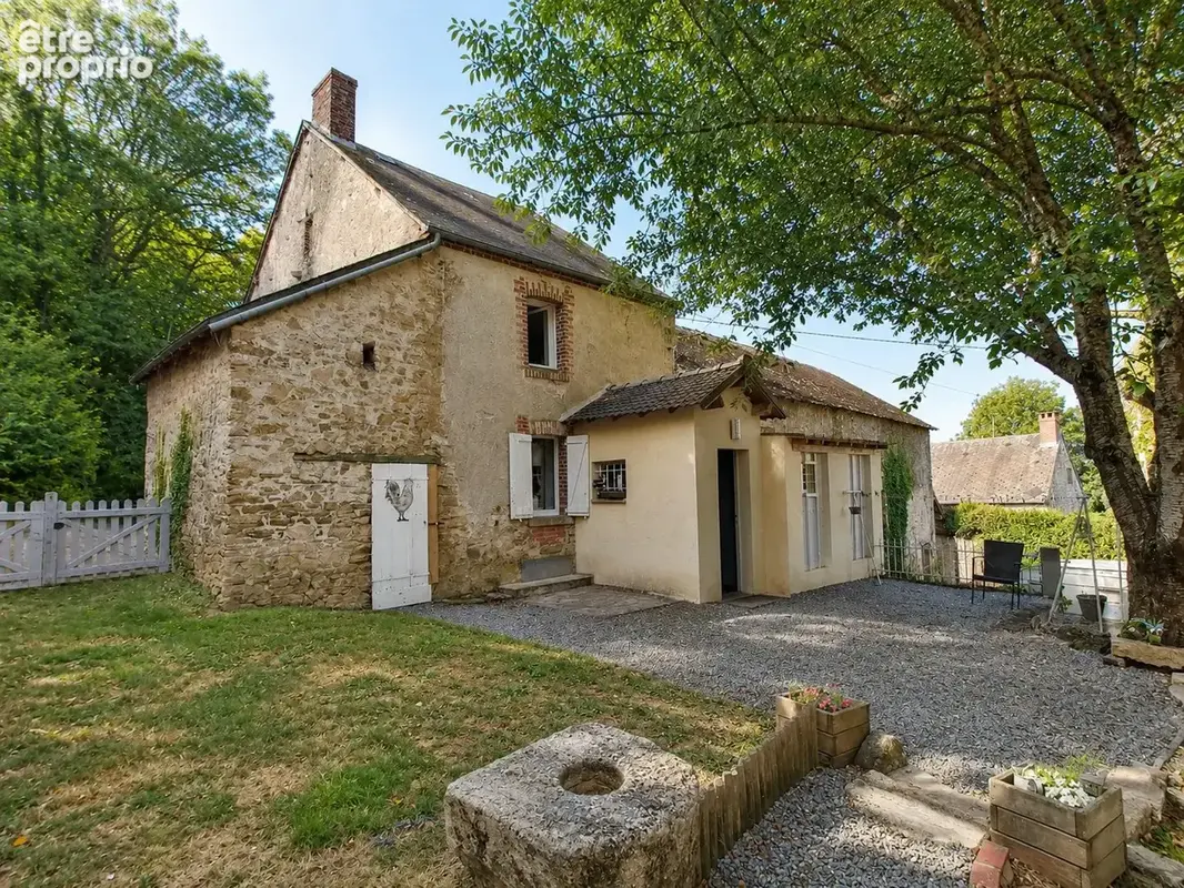 Maison à SAINT-LEGER-BRIDEREIX