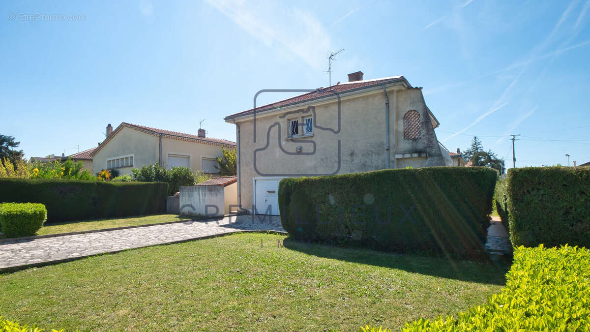 Maison à GUILHERAND-GRANGES