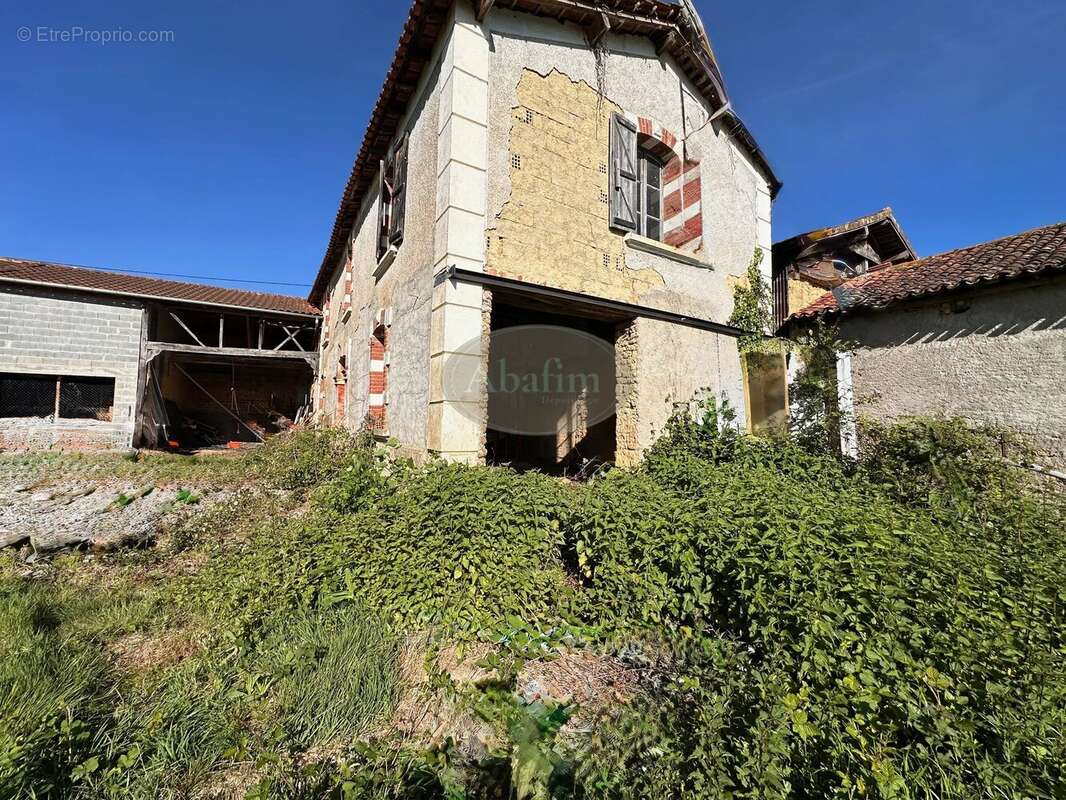 Maison à LAMARQUE-RUSTAING