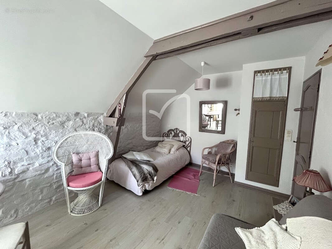 Maison à MENOIRE