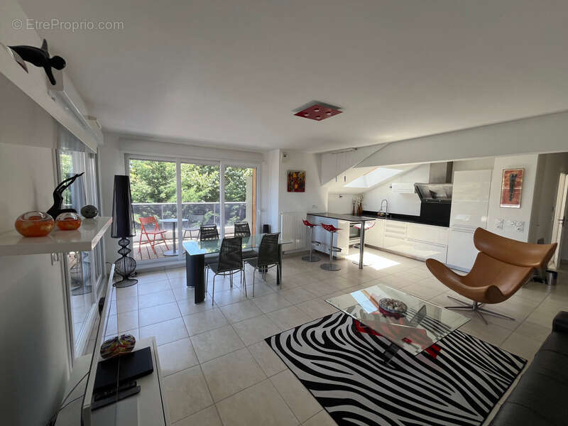 Appartement à DOUVAINE