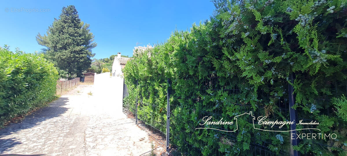 Maison à CHATEAUNEUF-DE-GADAGNE