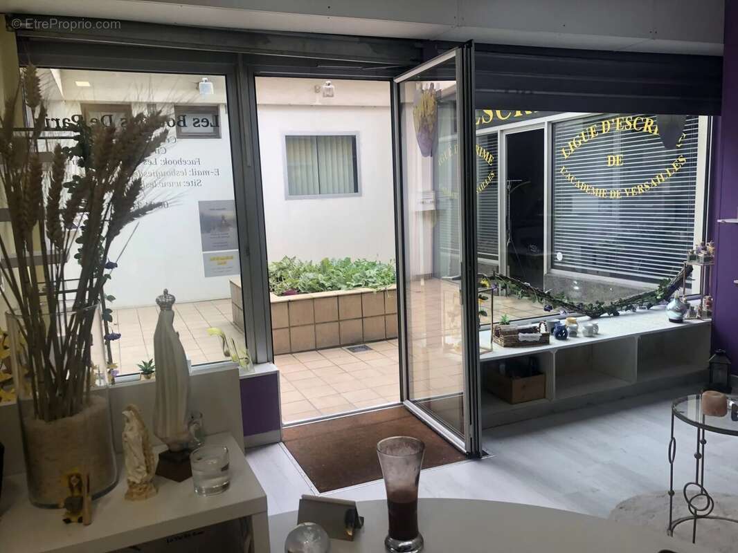 Commerce à MONTESSON