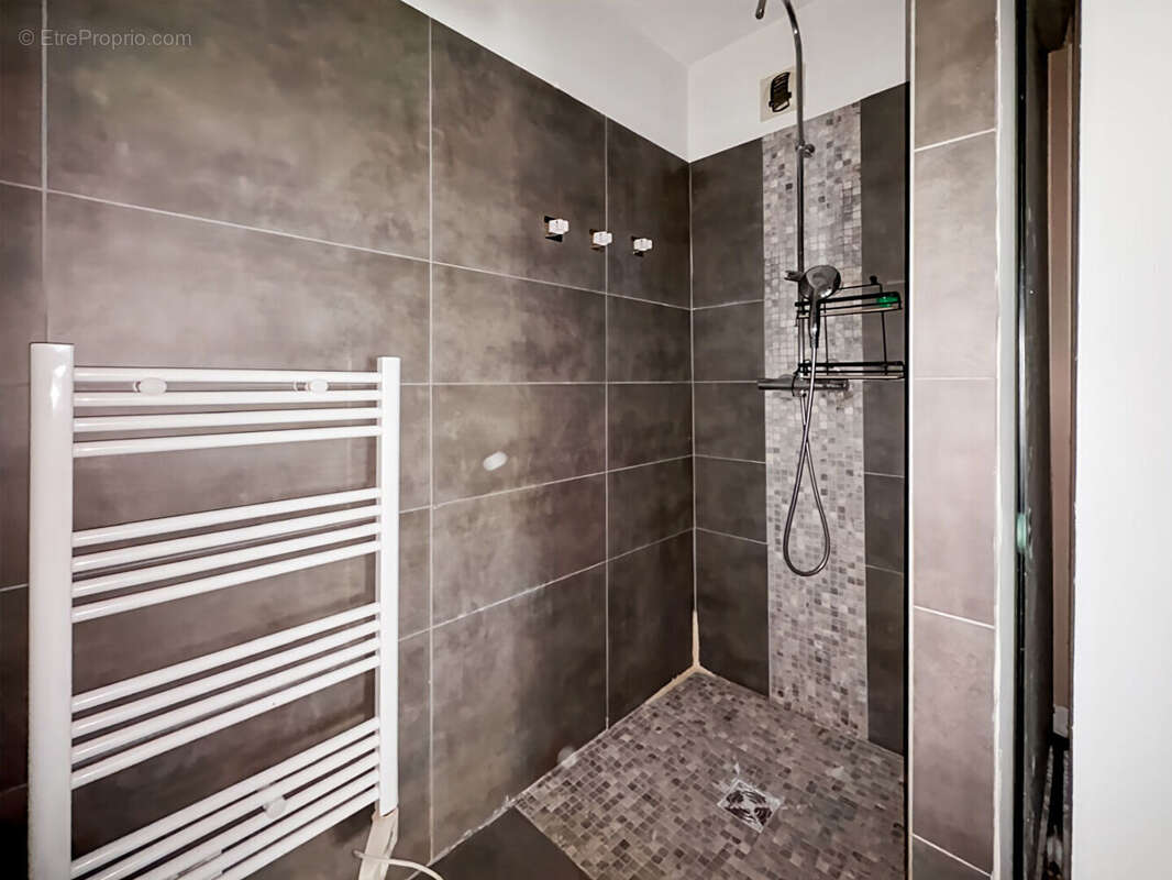 Appartement à MARSEILLE-16E