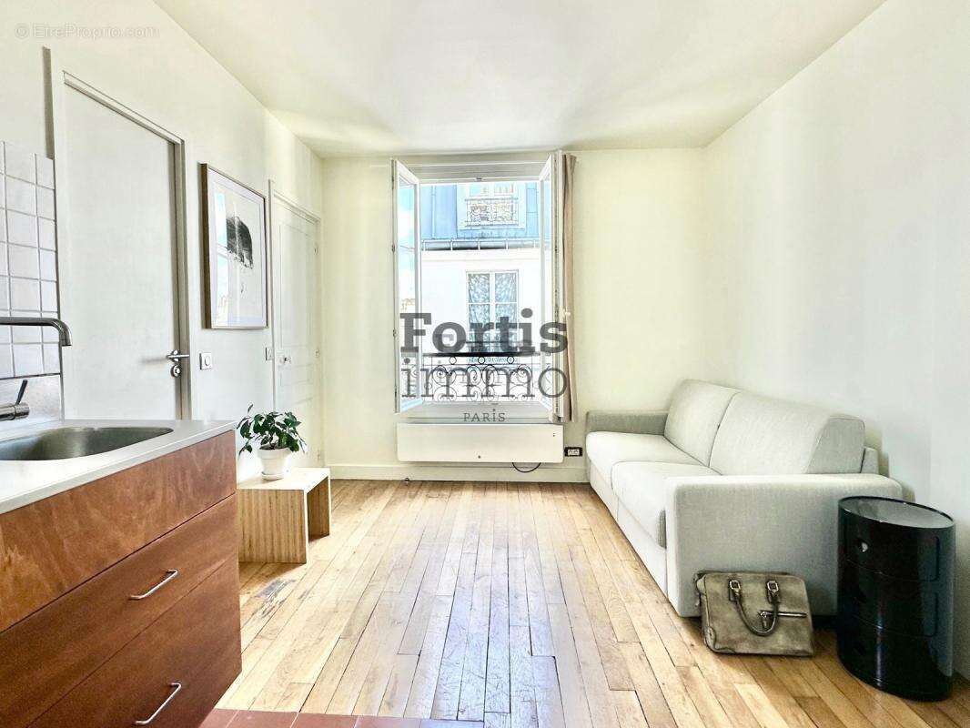 Appartement à PARIS-4E