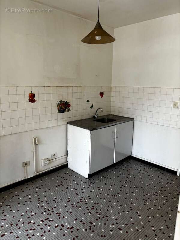 Appartement 73 m² à Saint-Etienne  - photo 2